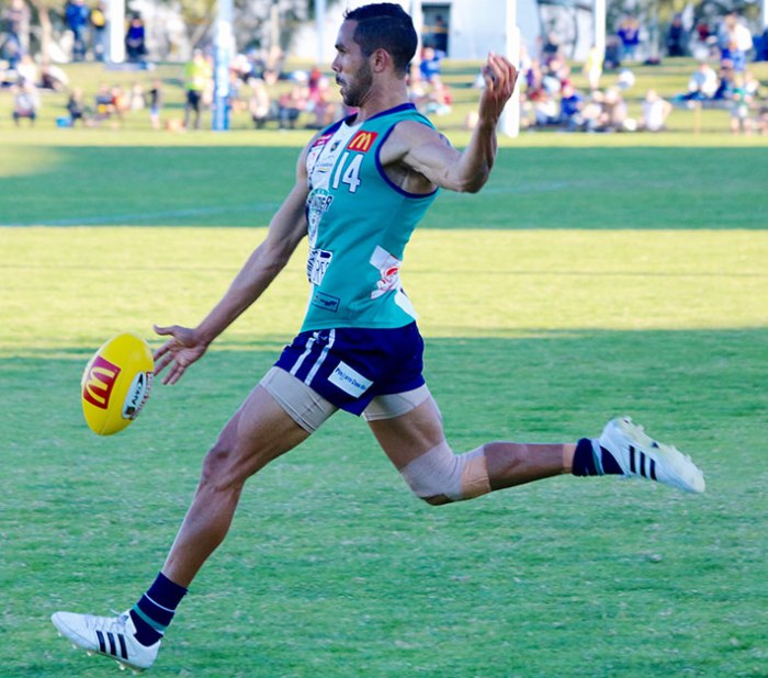 Shane Yarran kicked three goals for Peel.